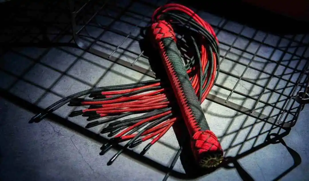 【西檬之家-字母圈M是什么？BDSM受虐者指南】